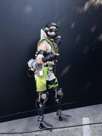 The cosplayer who brought Octane to life at EA Play is a double amputee. 
