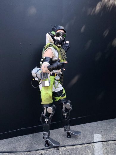 The cosplayer who brought Octane to life at EA Play is a double amputee.